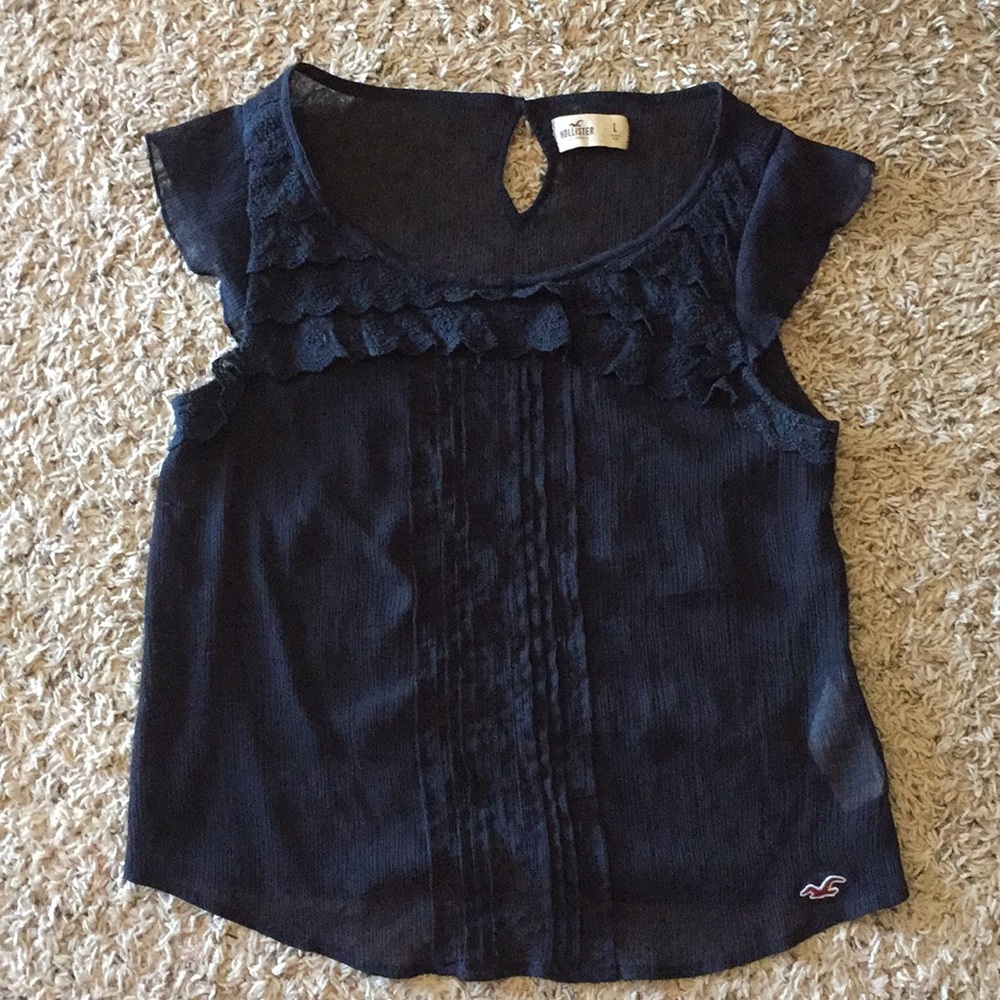 Fancy Hollister T-shirt